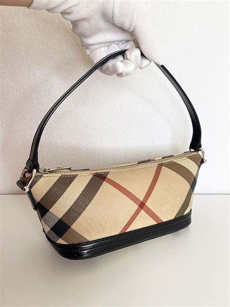 Burberry Nova Check Mini Boat Pochette 